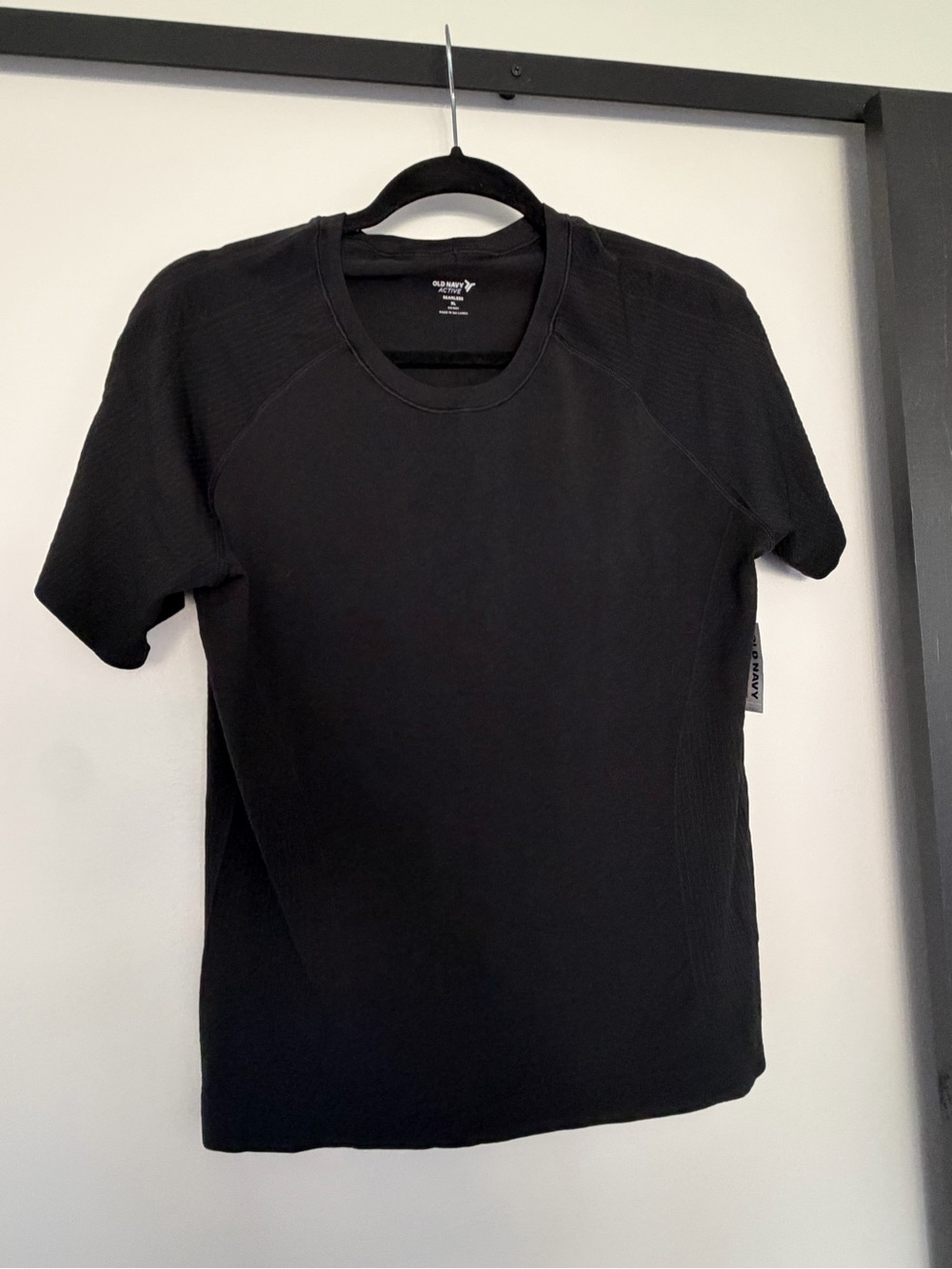 NWT Old Navy Womenโs Seamless Workout Tshirt size XL